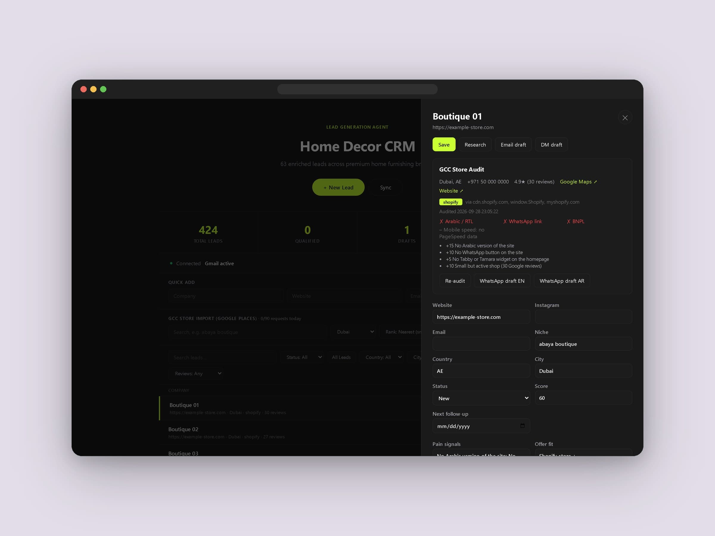 Lead detail panel with an automated store audit, scoring reasons and WhatsApp draft buttons